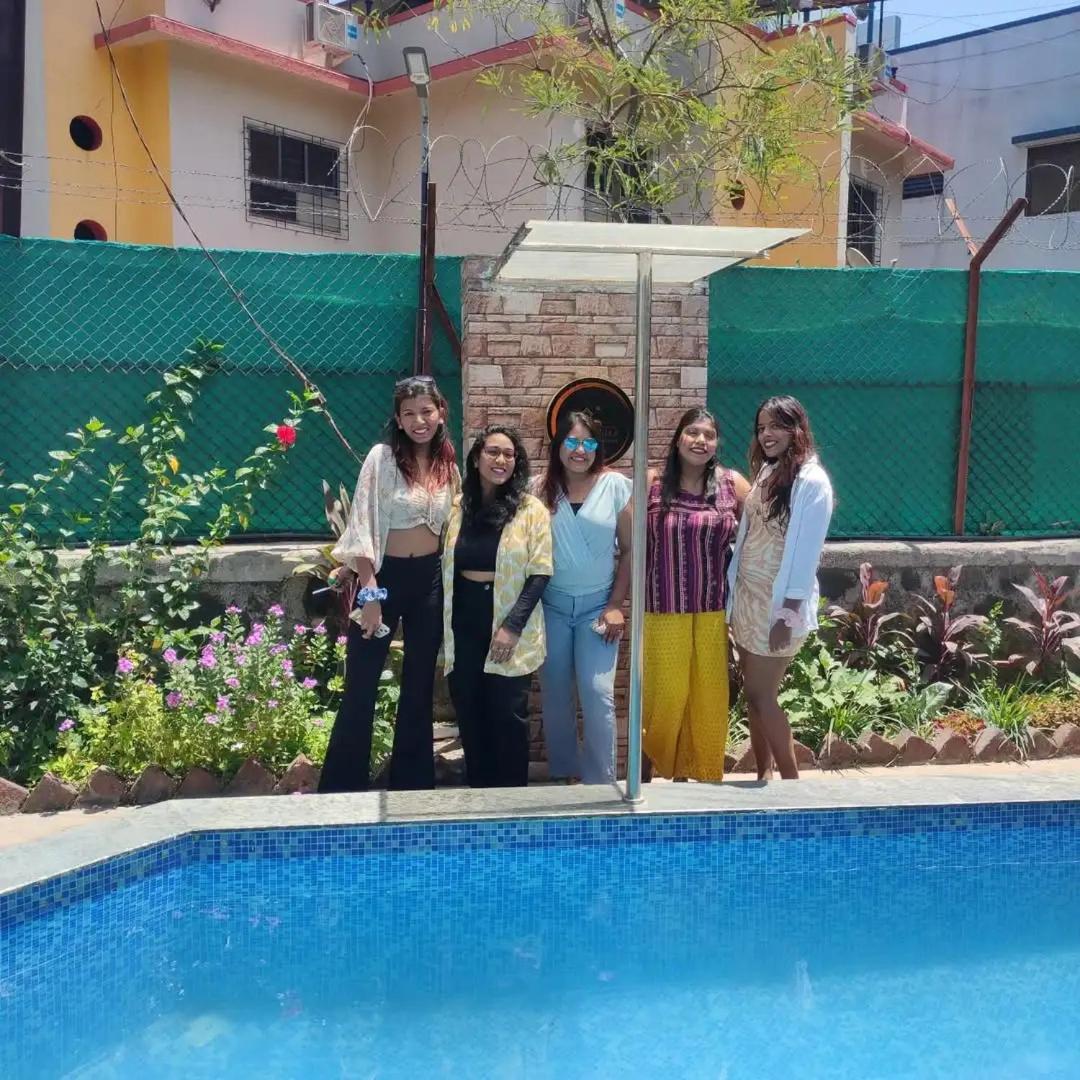 Govind Villa - 3Bhk Penthouse Suite With Pool Splash Lonavala Exteriör bild